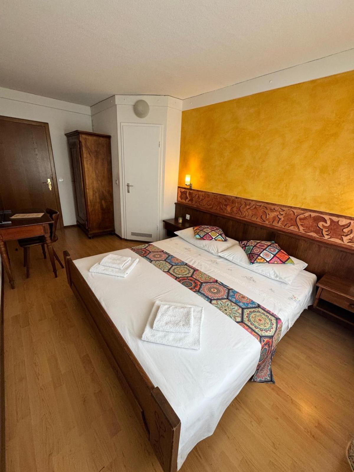 Hotel Post Cunter Biancardi 사보그닌 외부 사진